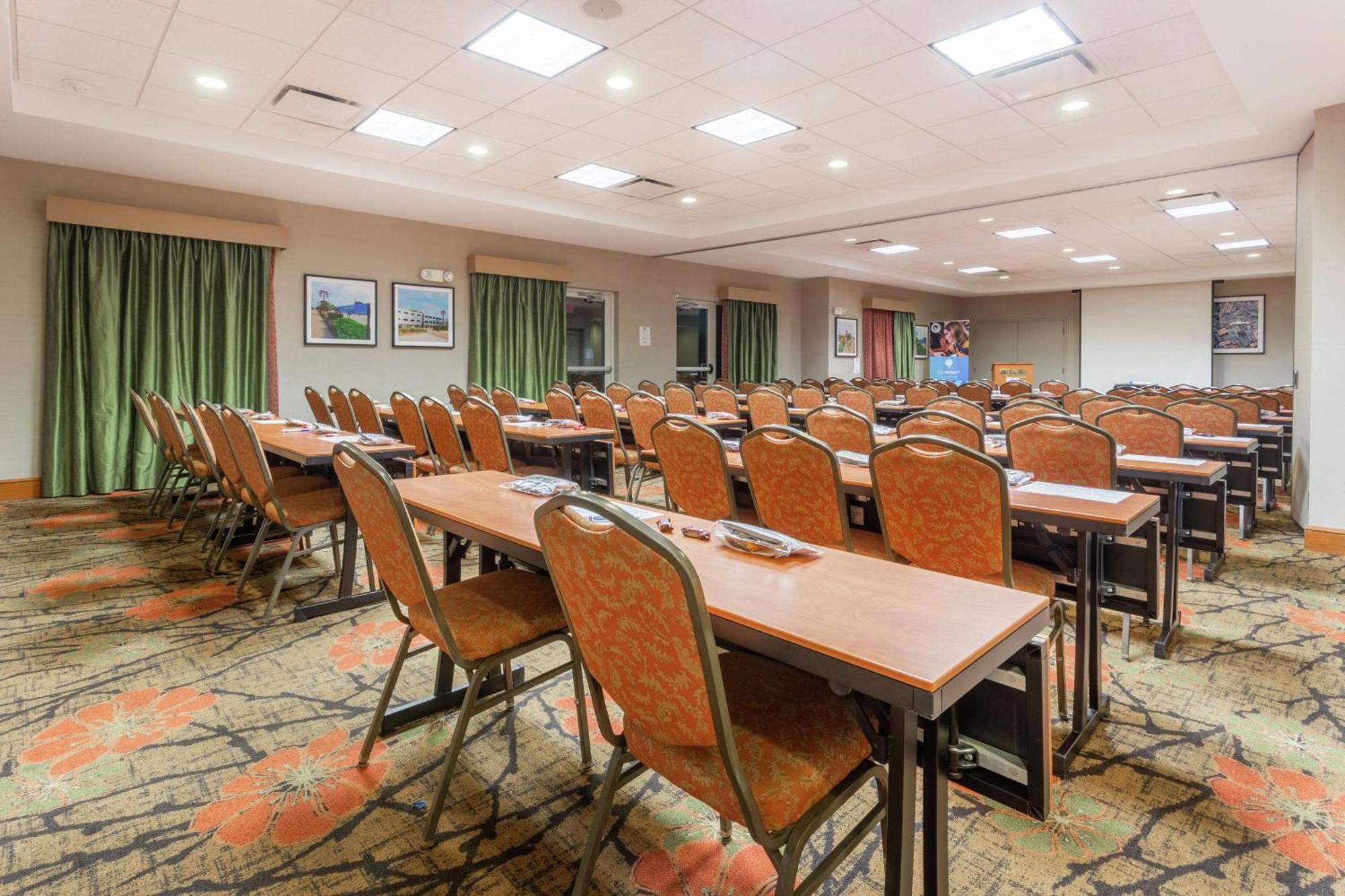 Hilton Garden Inn Chicago/Tinley Park Exterior photo
