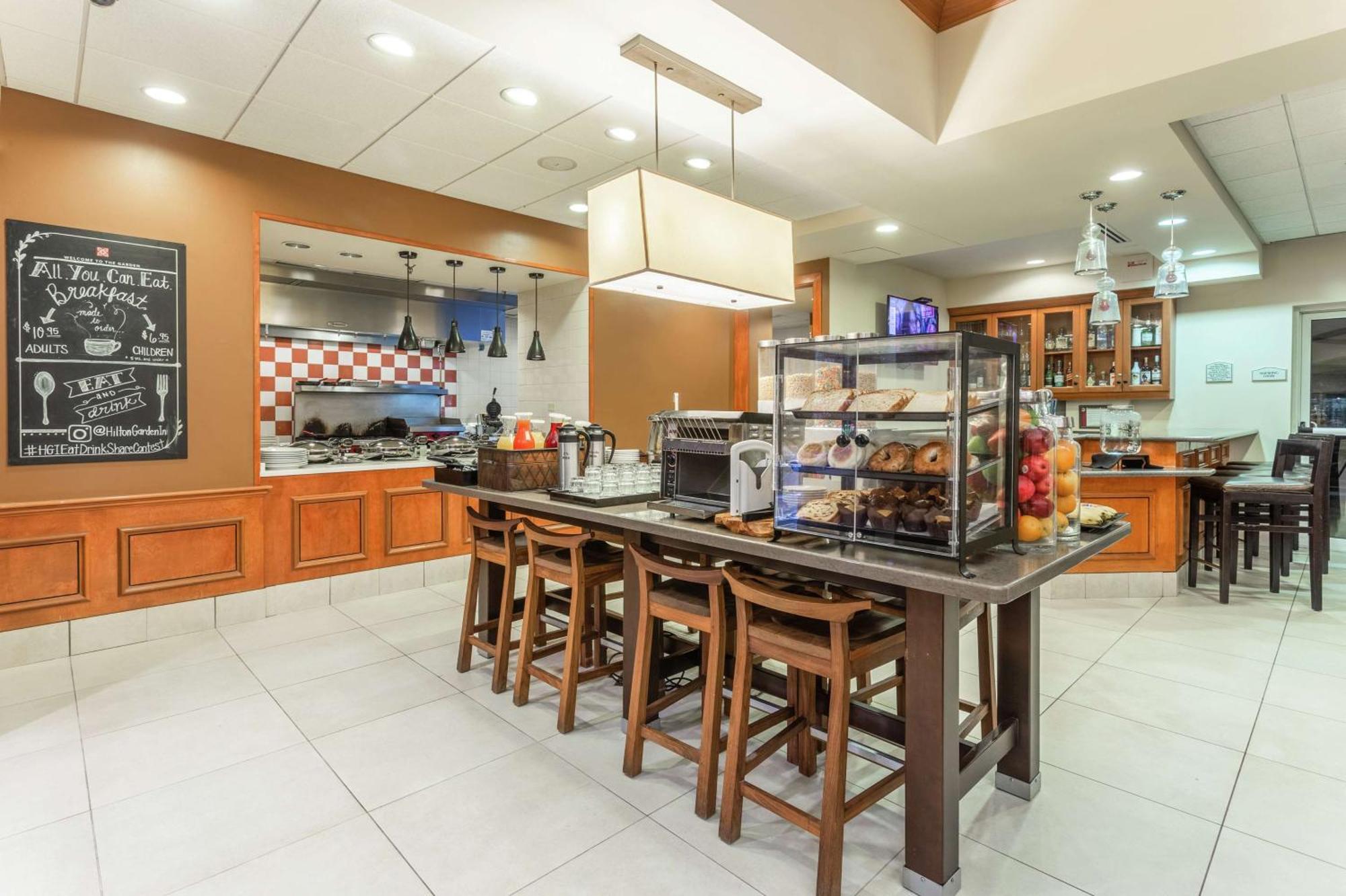 Hilton Garden Inn Chicago/Tinley Park Exterior photo