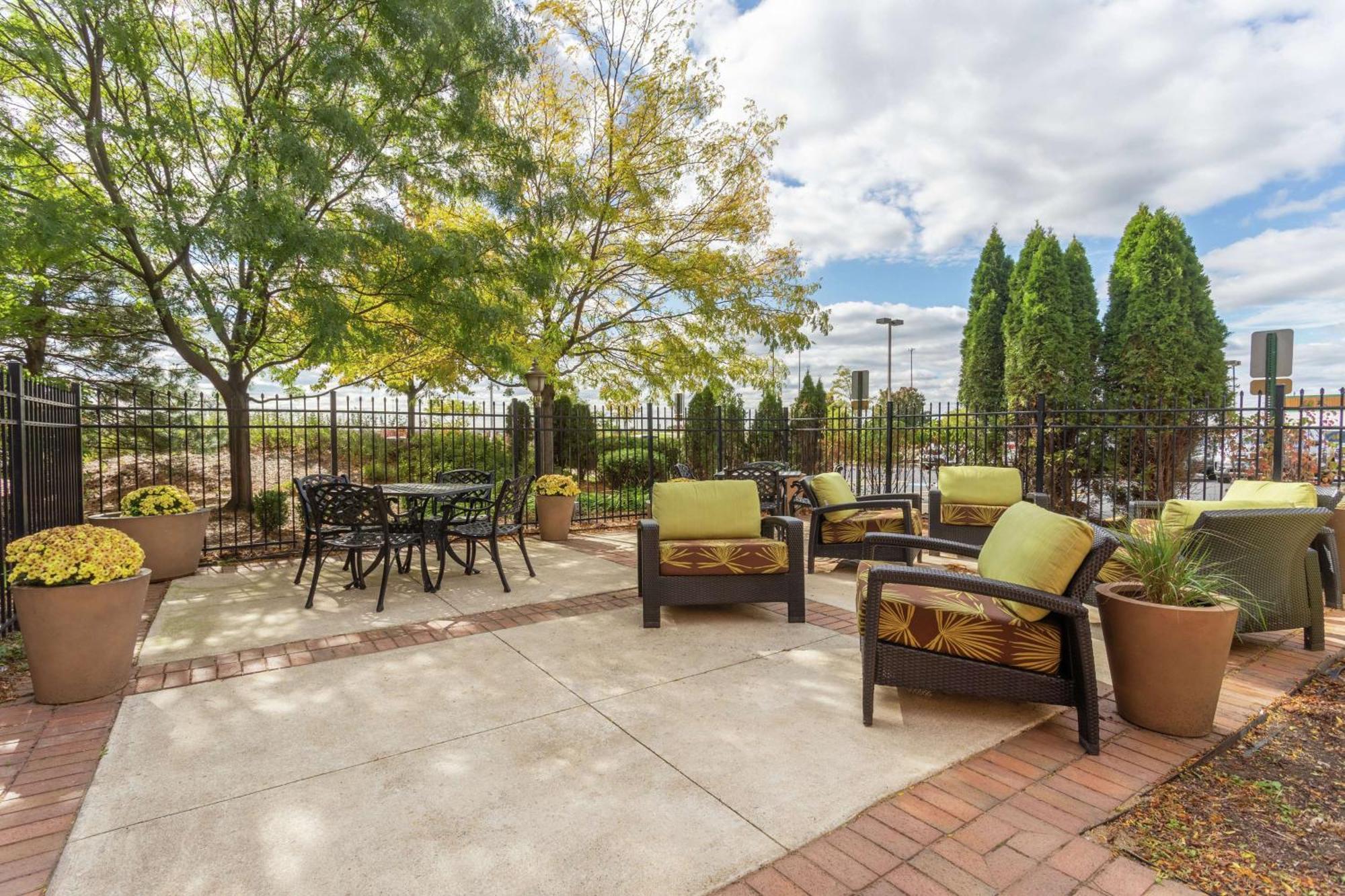 Hilton Garden Inn Chicago/Tinley Park Exterior photo